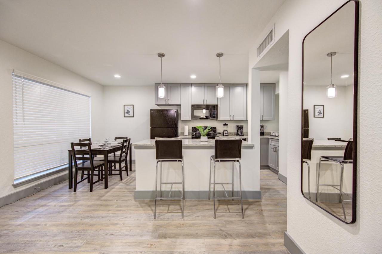 Trendy Midtown Apt, Walk To Shops & Sites, Pets Ok Houston Esterno foto