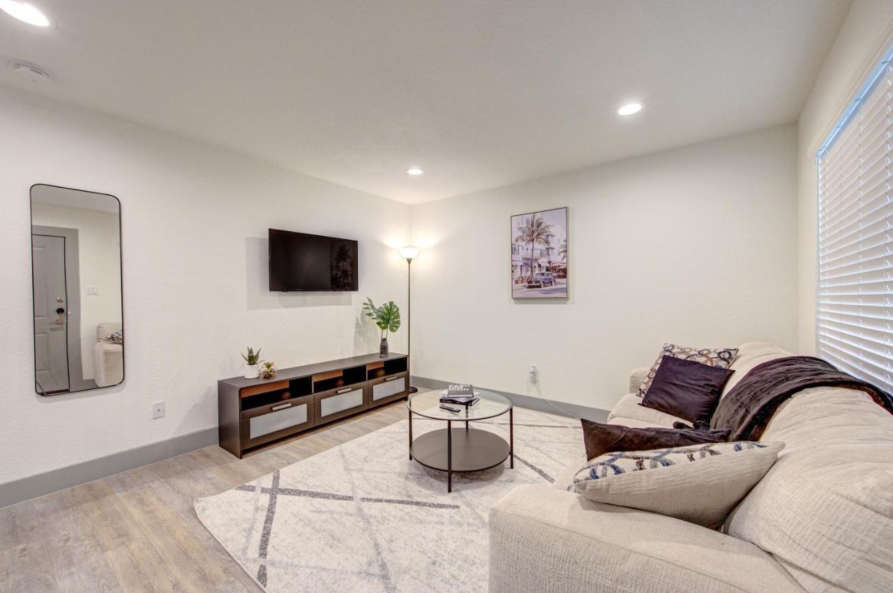 Trendy Midtown Apt, Walk To Shops & Sites, Pets Ok Houston Esterno foto
