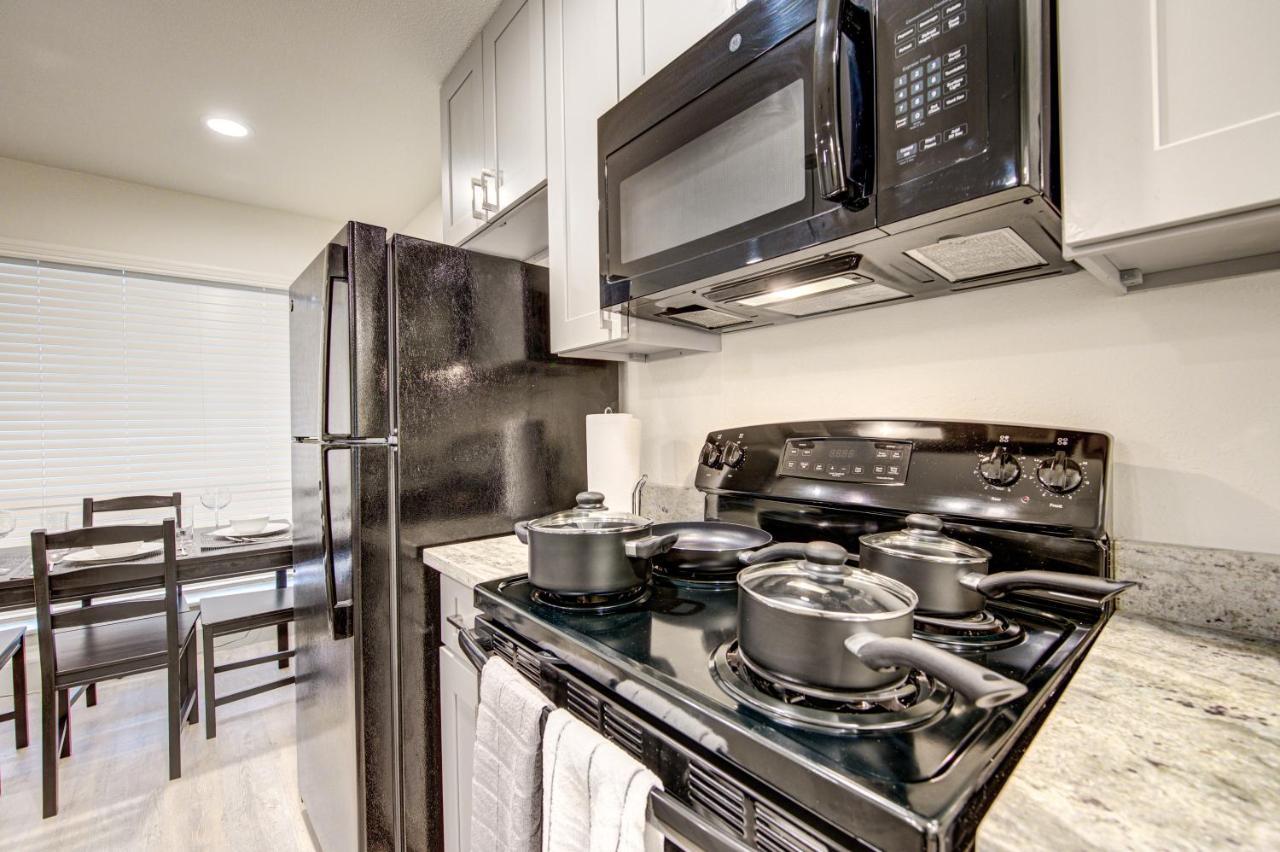 Trendy Midtown Apt, Walk To Shops & Sites, Pets Ok Houston Esterno foto