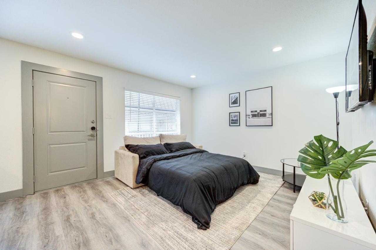 Trendy Midtown Apt, Walk To Shops & Sites, Pets Ok Houston Esterno foto