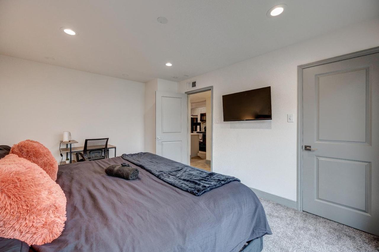 Trendy Midtown Apt, Walk To Shops & Sites, Pets Ok Houston Esterno foto