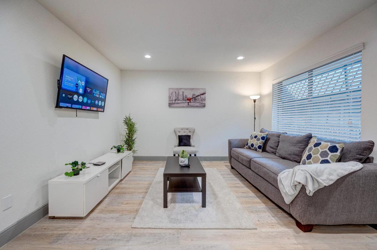 Trendy Midtown Apt, Walk To Shops & Sites, Pets Ok Houston Esterno foto
