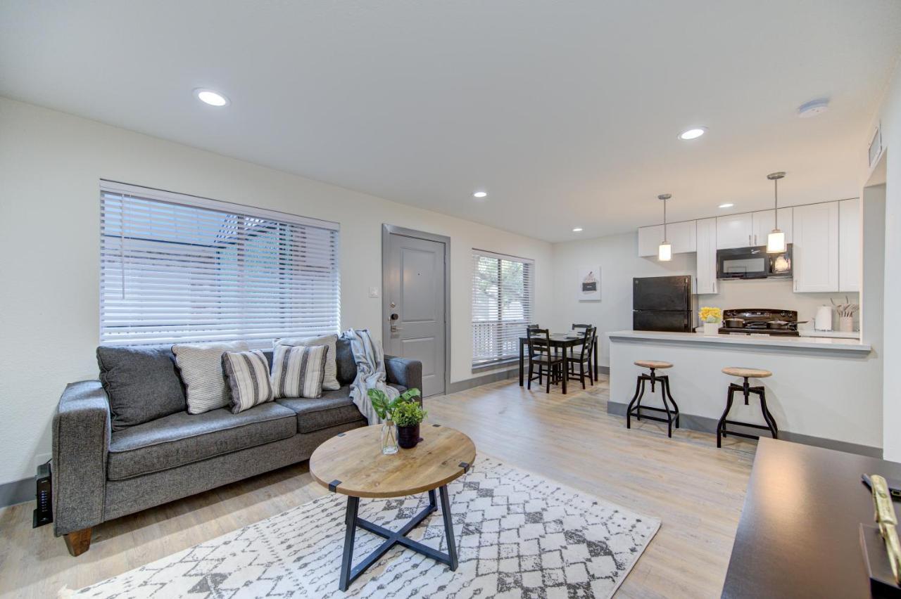 Trendy Midtown Apt, Walk To Shops & Sites, Pets Ok Houston Esterno foto